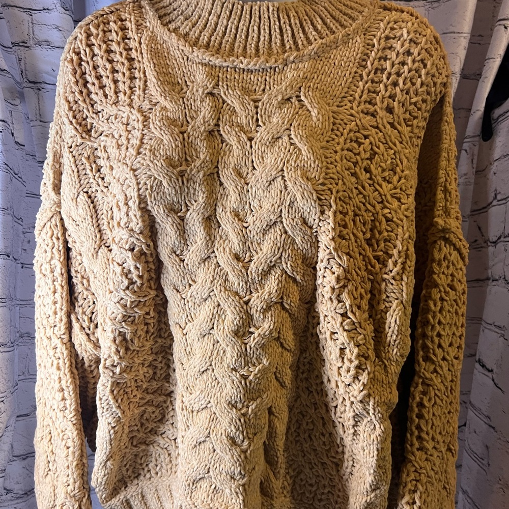 NWT! POL Cable Knit Turtleneck Sweater - Honey Gold